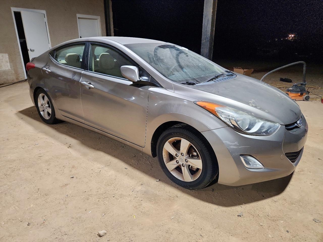 2013 HYUNDAI ELANTRA GLS photo 4