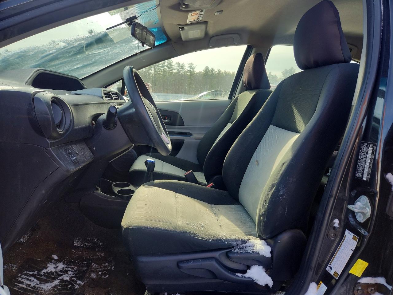 2012 TOYOTA PRIUS photo 7