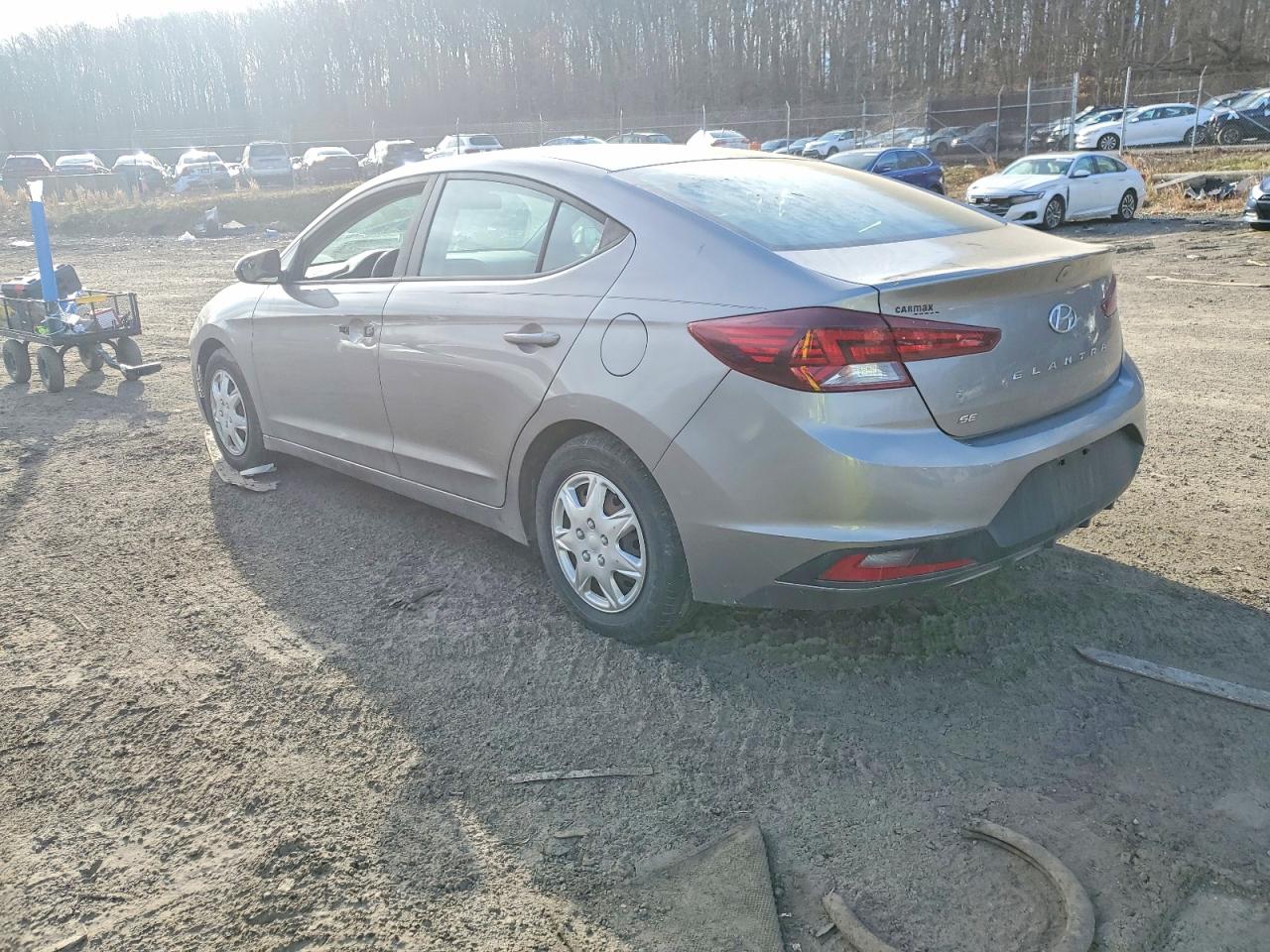 2020 HYUNDAI ELANTRA SE photo 2