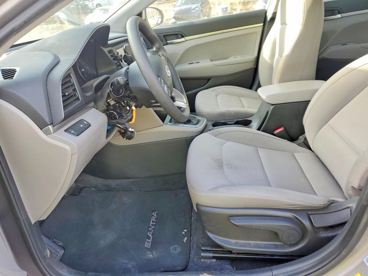 2020 HYUNDAI ELANTRA SE photo 7