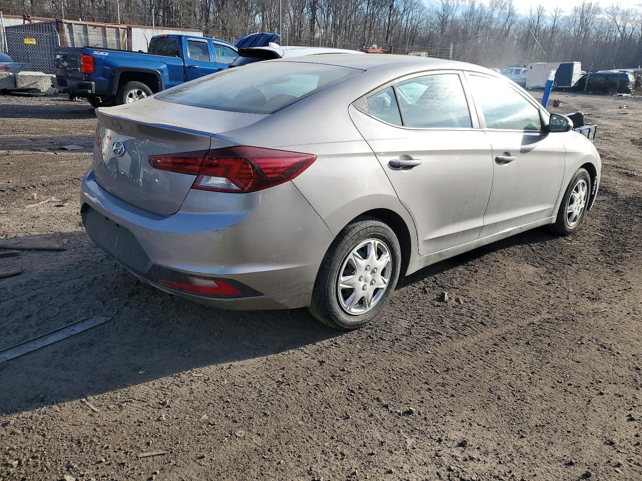 2020 HYUNDAI ELANTRA SE photo 3