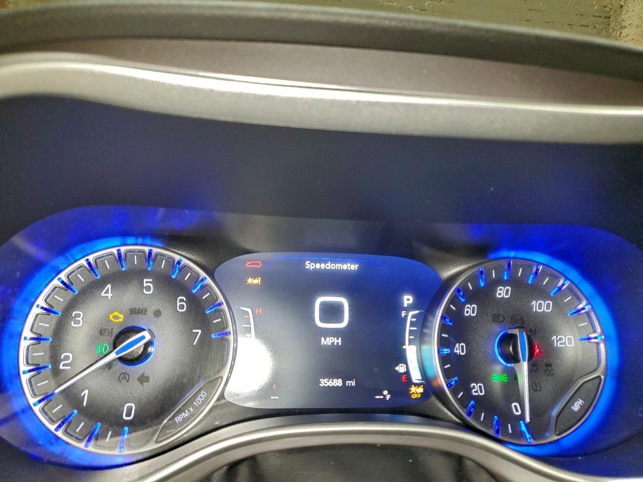 2025 CHRYSLER PACIFICA SELECT photo 9