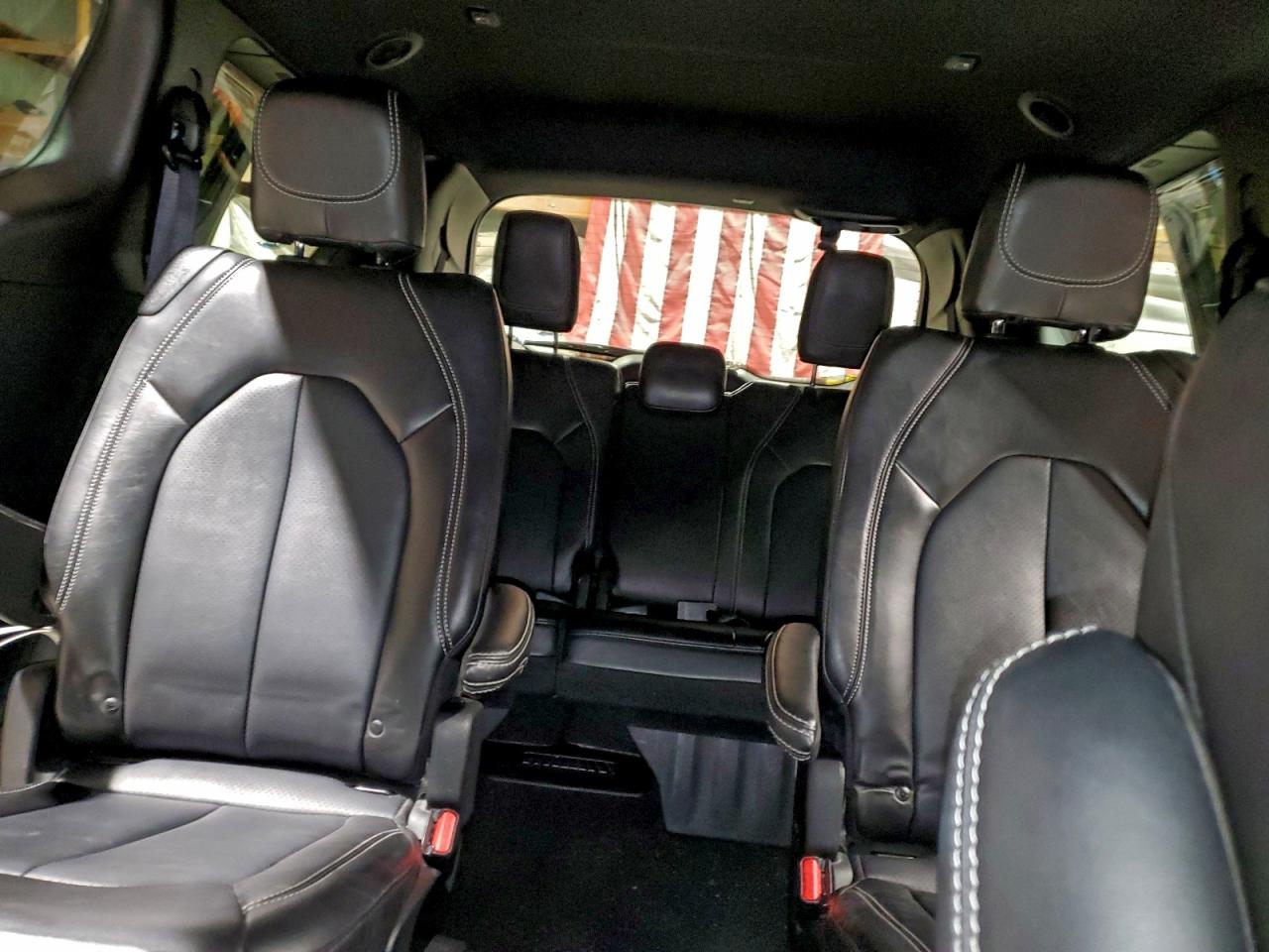 2025 CHRYSLER PACIFICA SELECT photo 10