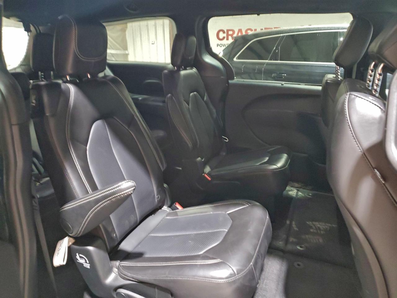 2025 CHRYSLER PACIFICA SELECT photo 11