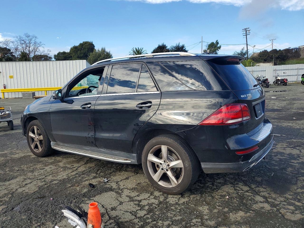 2017 MERCEDES-BENZ GLE 350 4MATIC photo 2