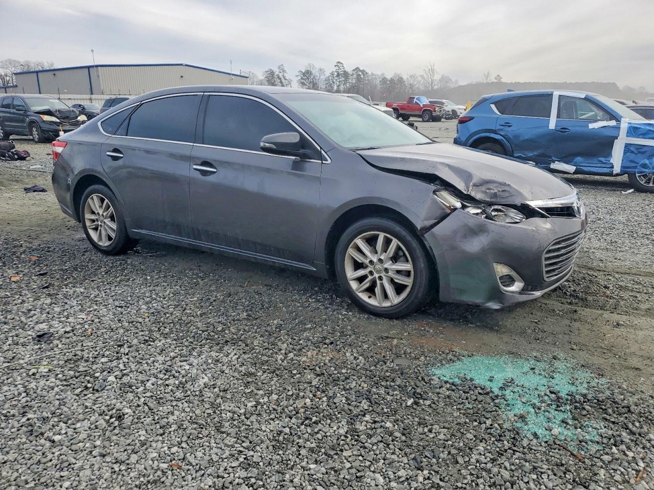 2013 TOYOTA AVALON BASE photo 4
