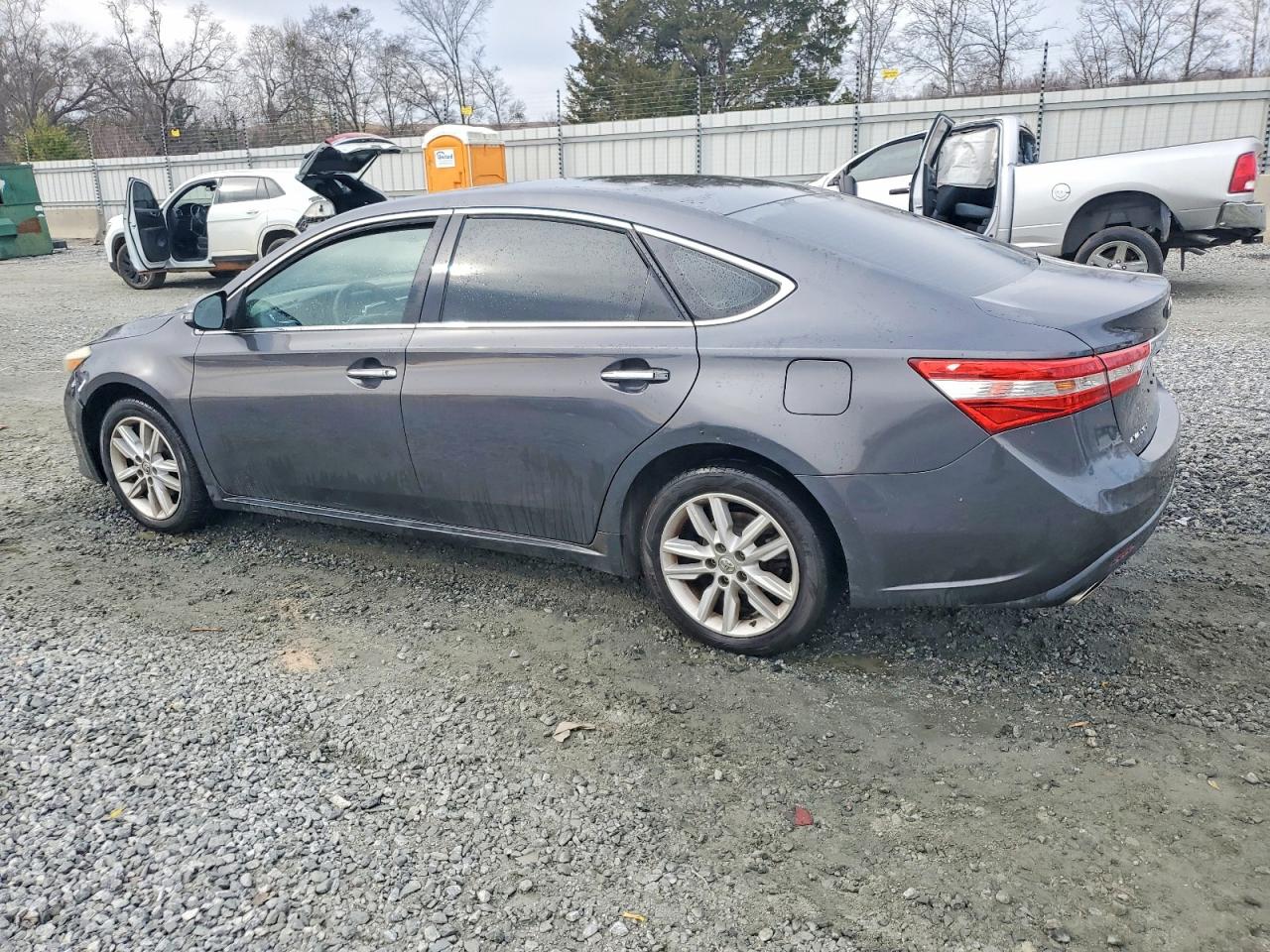 2013 TOYOTA AVALON BASE photo 2
