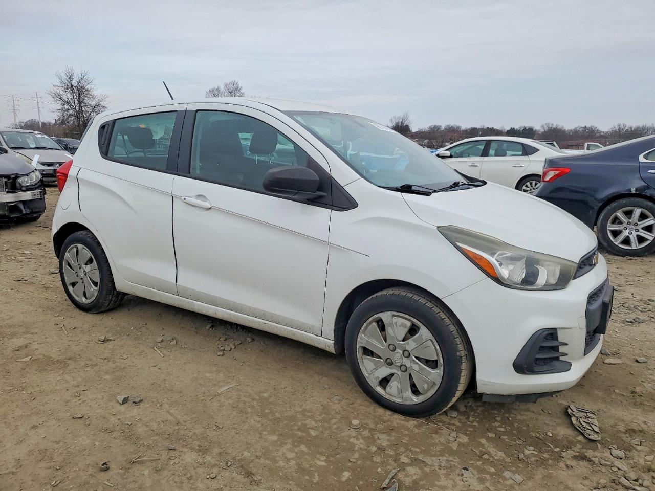 2016 CHEVROLET SPARK LS photo 4