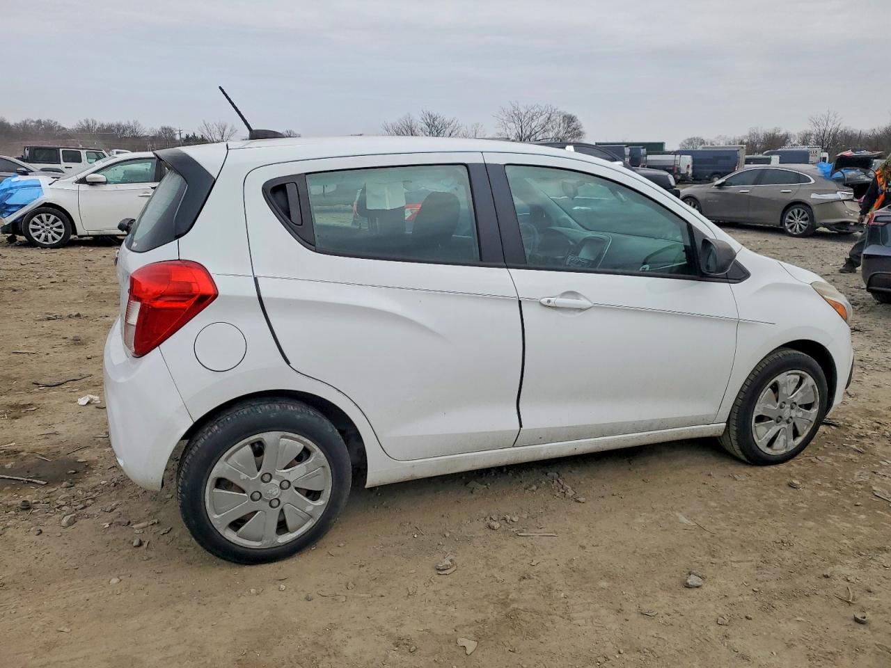 2016 CHEVROLET SPARK LS photo 3