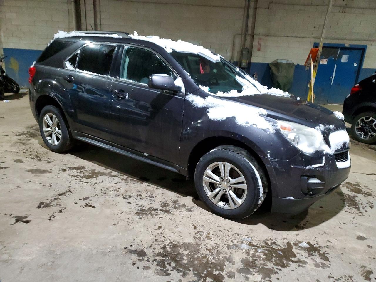 2015 CHEVROLET EQUINOX LT photo 4