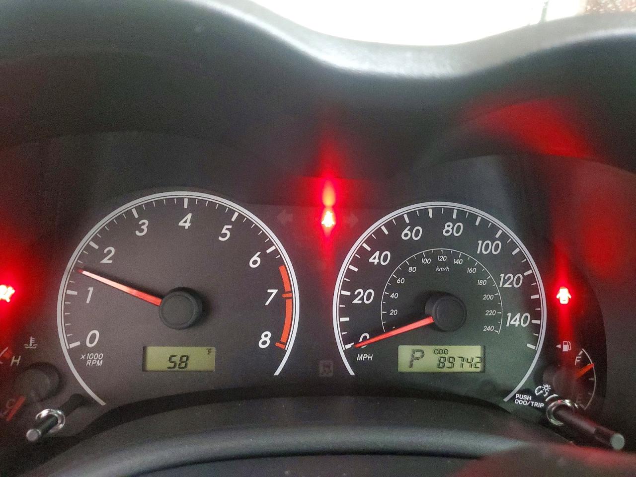 2013 TOYOTA COROLLA photo 9