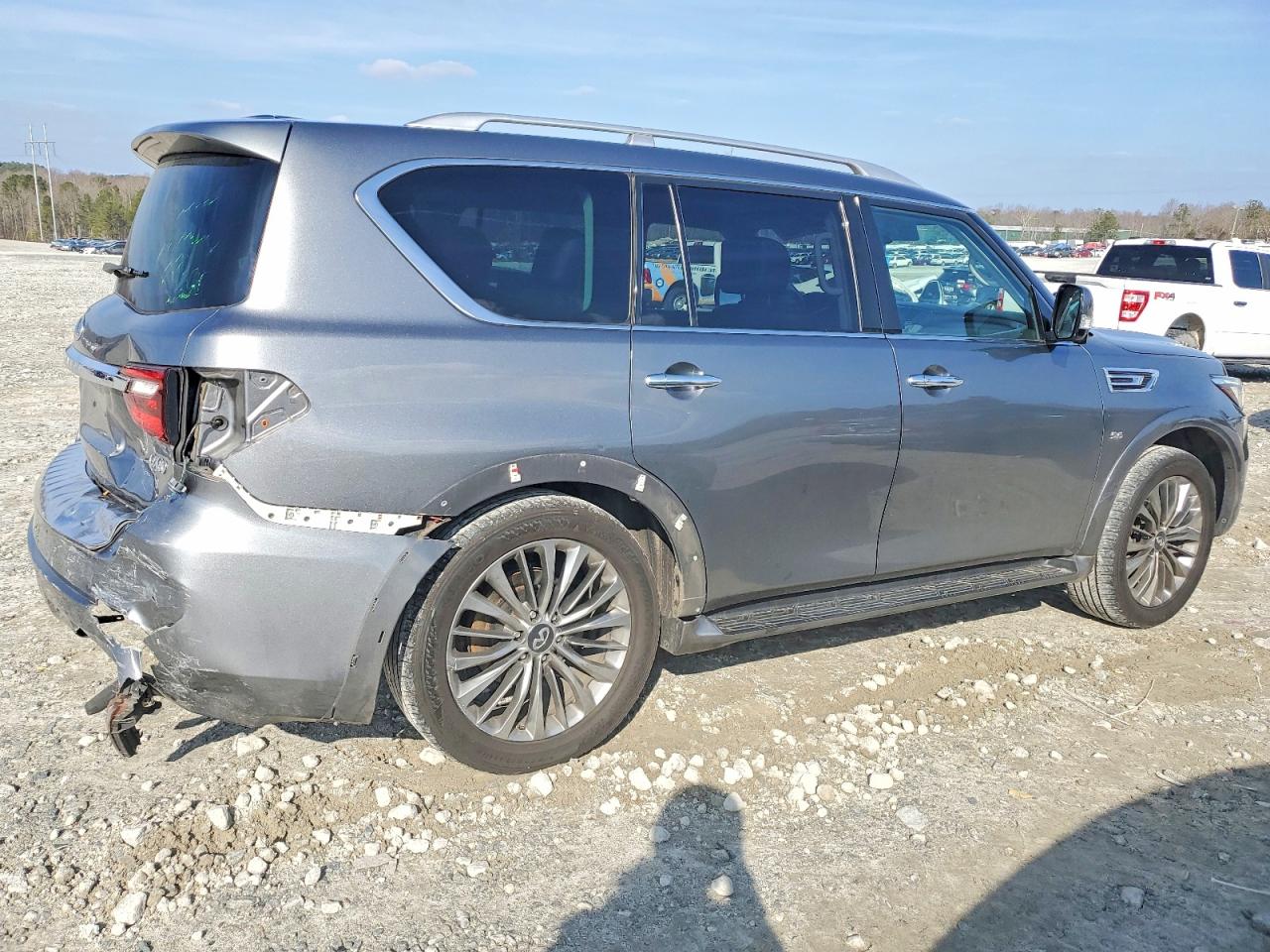 2018 INFINITI QX80 BASE photo 3