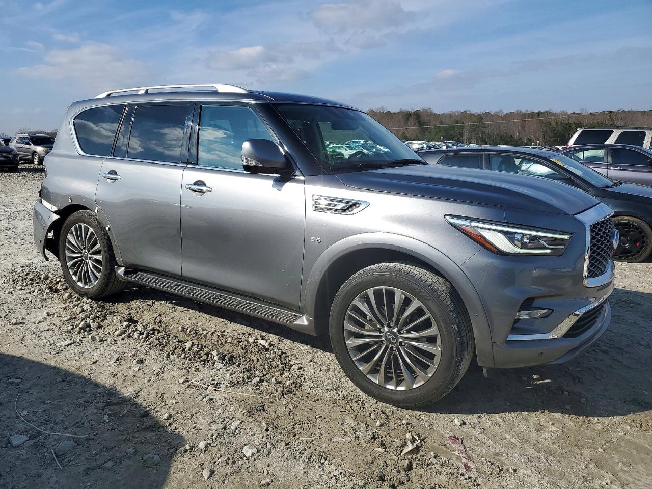 2018 INFINITI QX80 BASE photo 4