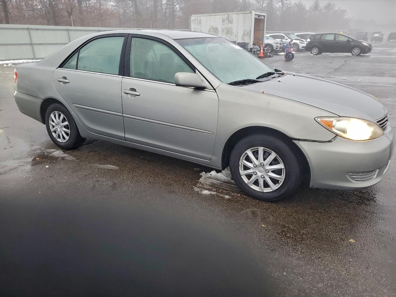 2005 TOYOTA CAMRY LE photo 4