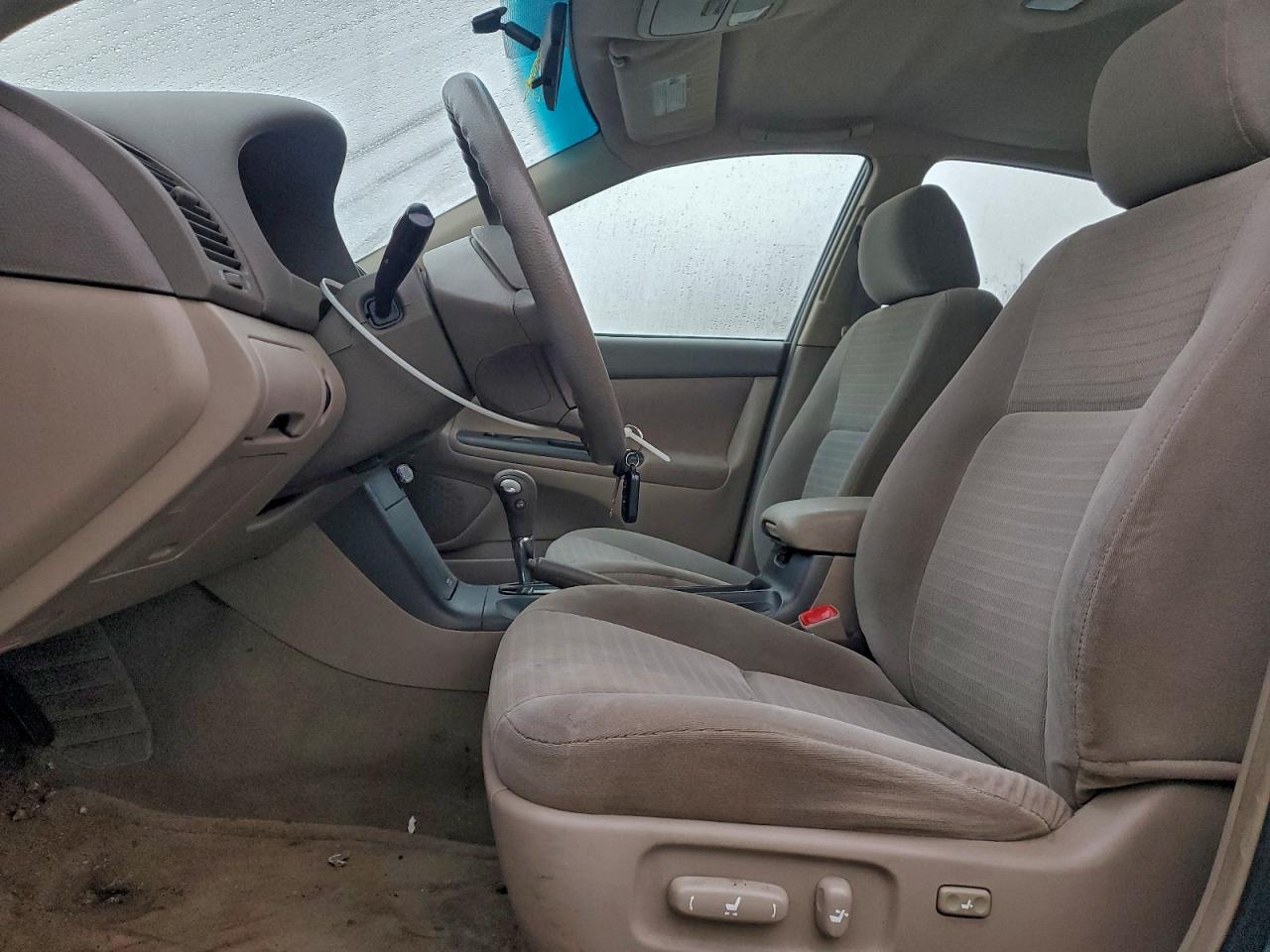 2005 TOYOTA CAMRY LE photo 7