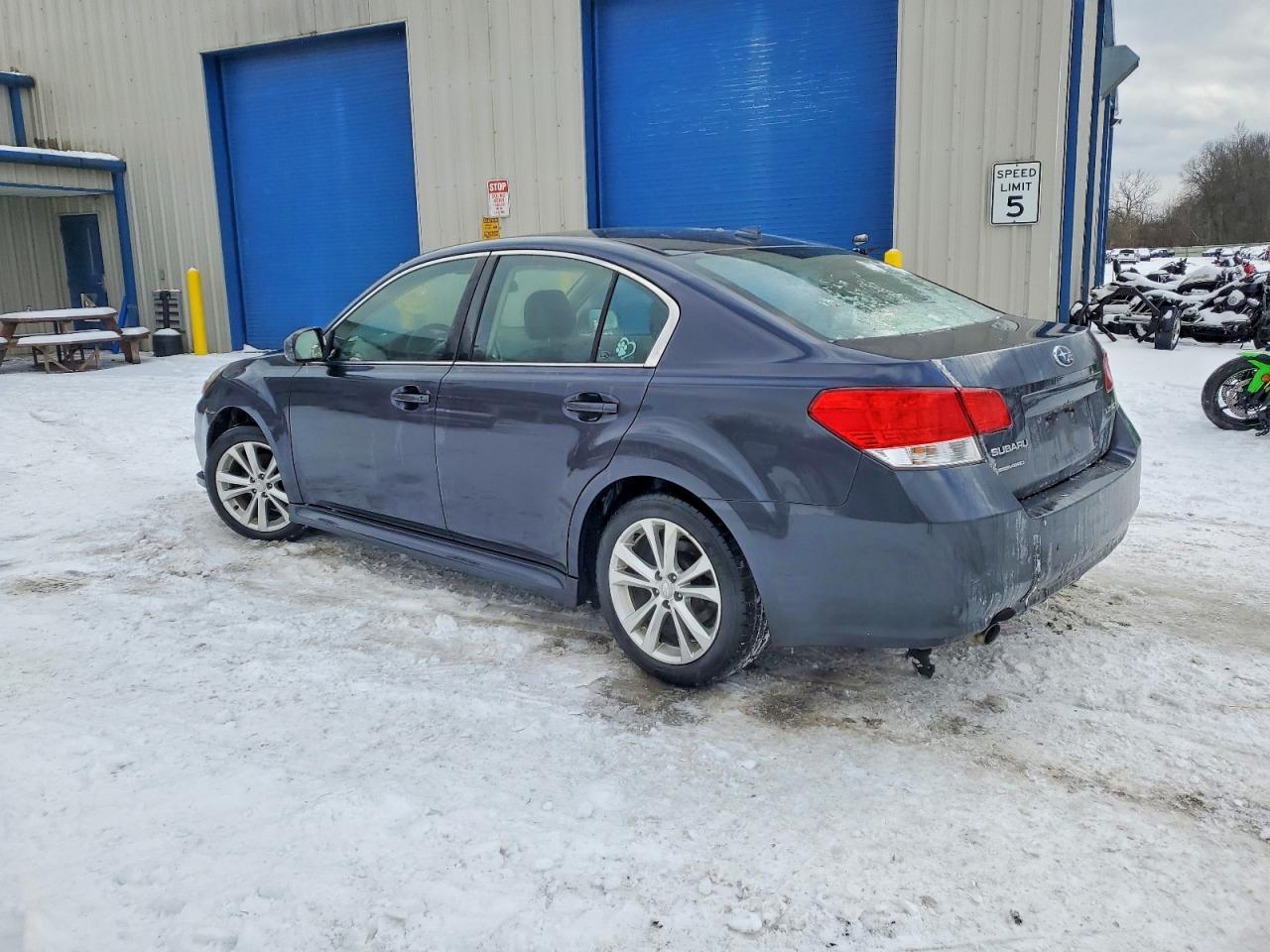 2013 SUBARU LEGACY 2.5I LIMITED photo 2