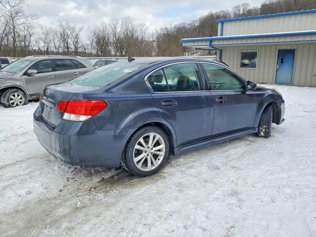 2013 SUBARU LEGACY 2.5I LIMITED photo 3