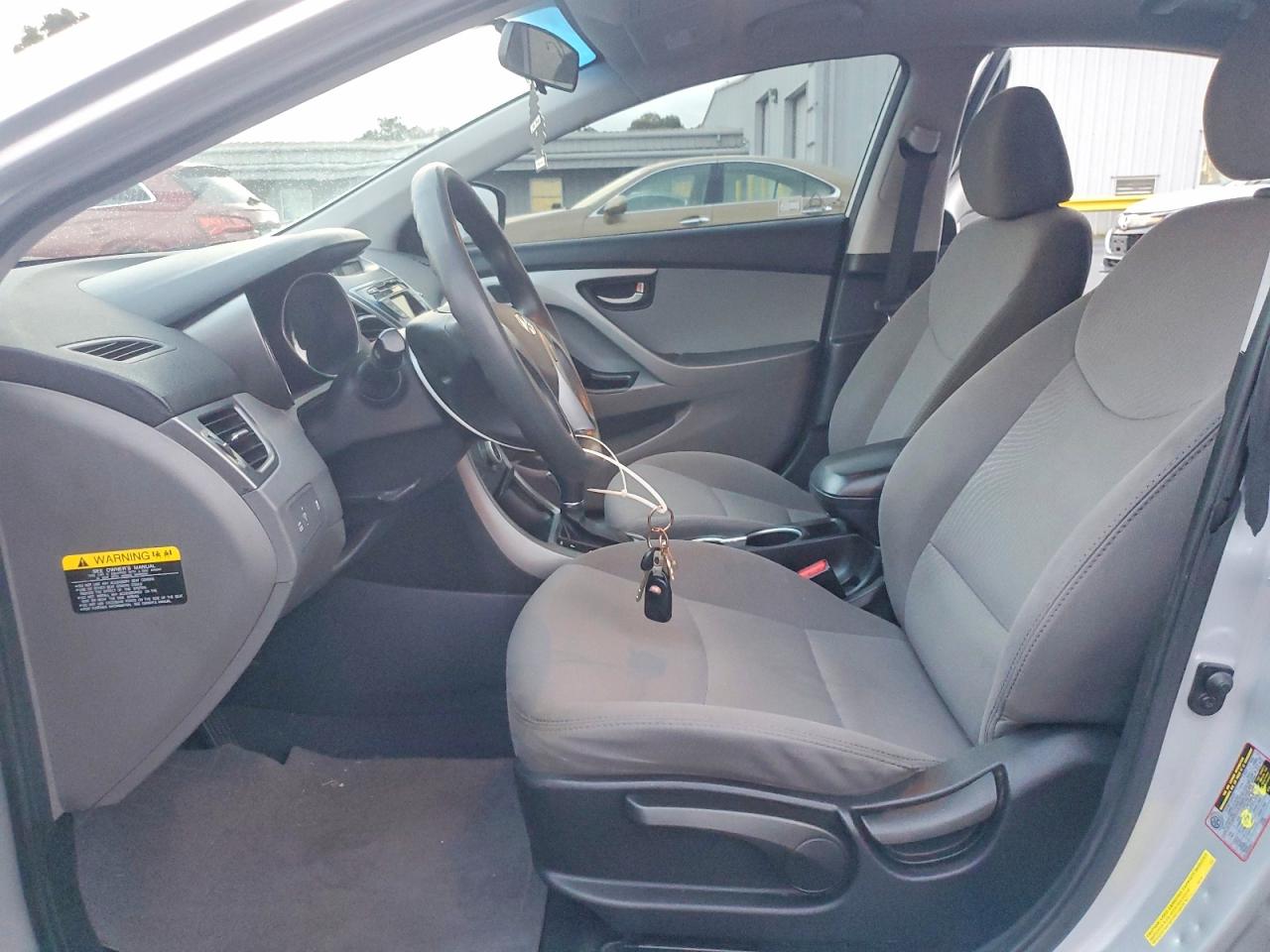 2016 HYUNDAI ELANTRA SE photo 7