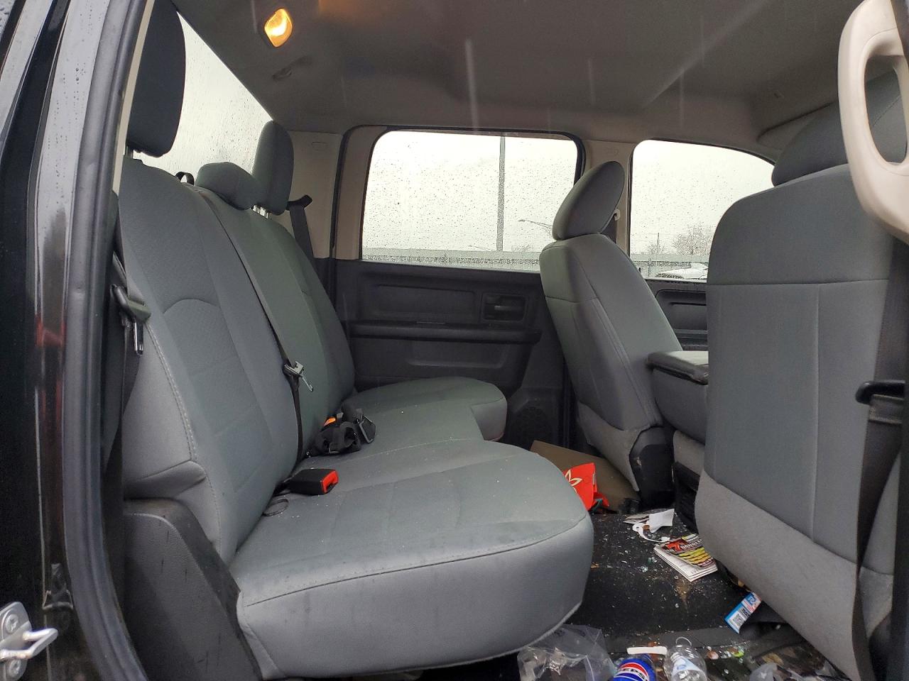 2018 RAM 1500 ST photo 10