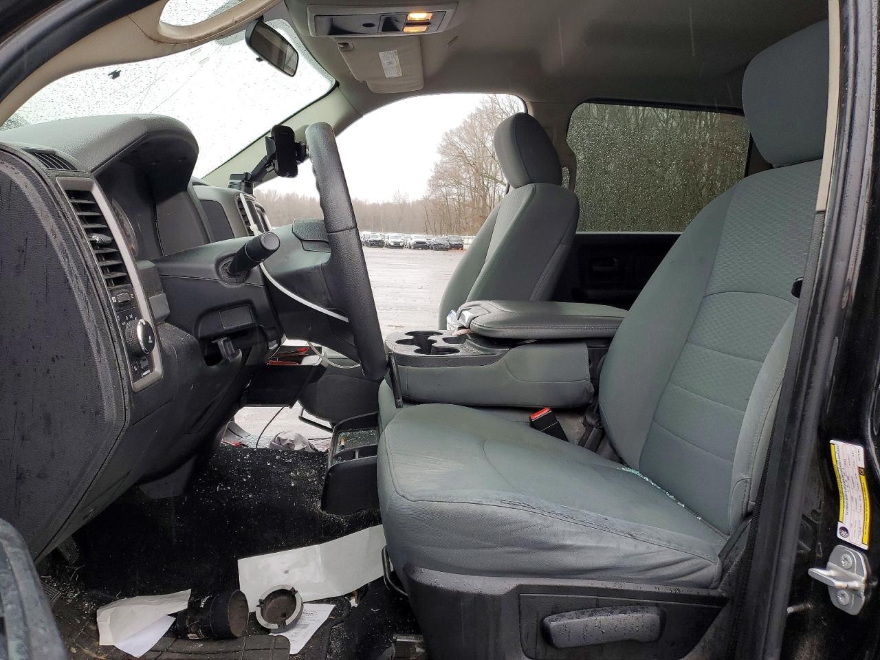 2018 RAM 1500 ST photo 7