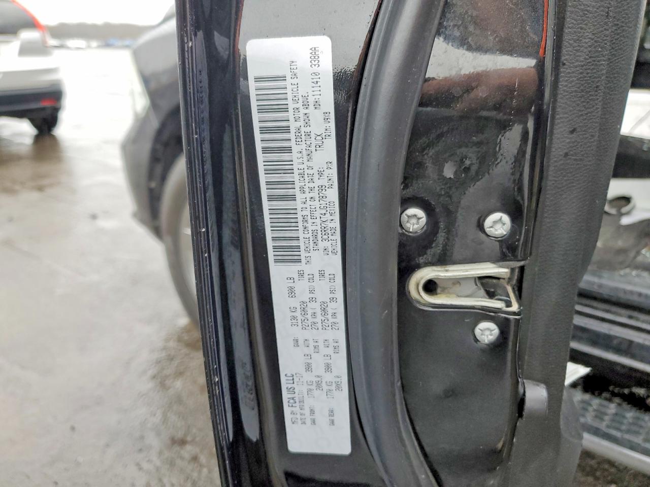 2018 RAM 1500 ST photo 12
