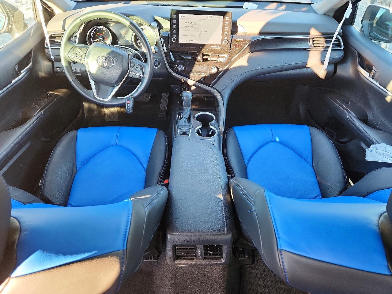 2024 TOYOTA CAMRY XLE photo 8
