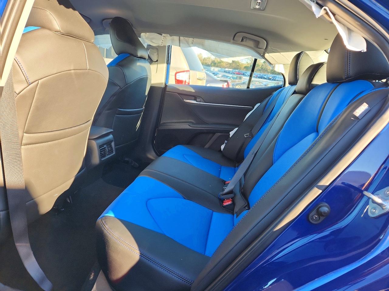 2024 TOYOTA CAMRY XLE photo 10
