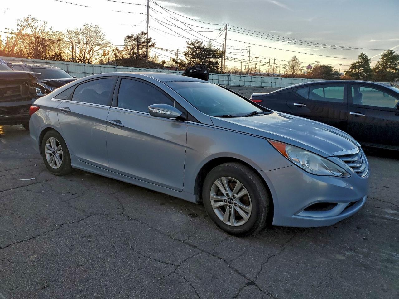 2011 HYUNDAI SONATA GLS photo 4