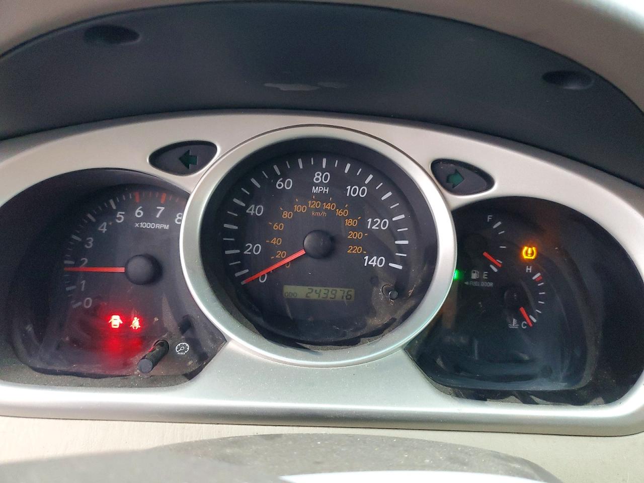 2005 TOYOTA HIGHLANDER LIMITED photo 9