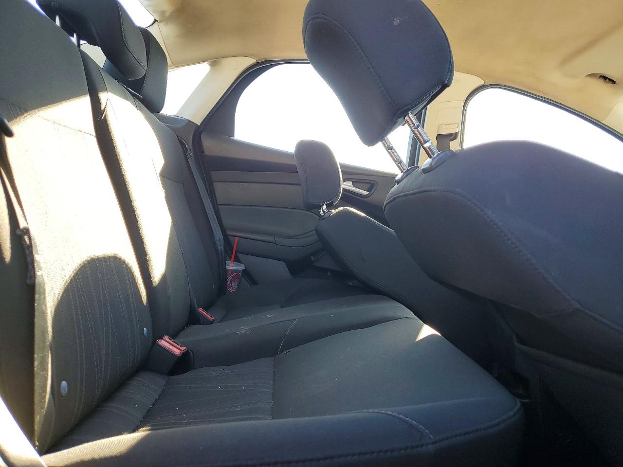 2017 FORD FOCUS SE photo 10