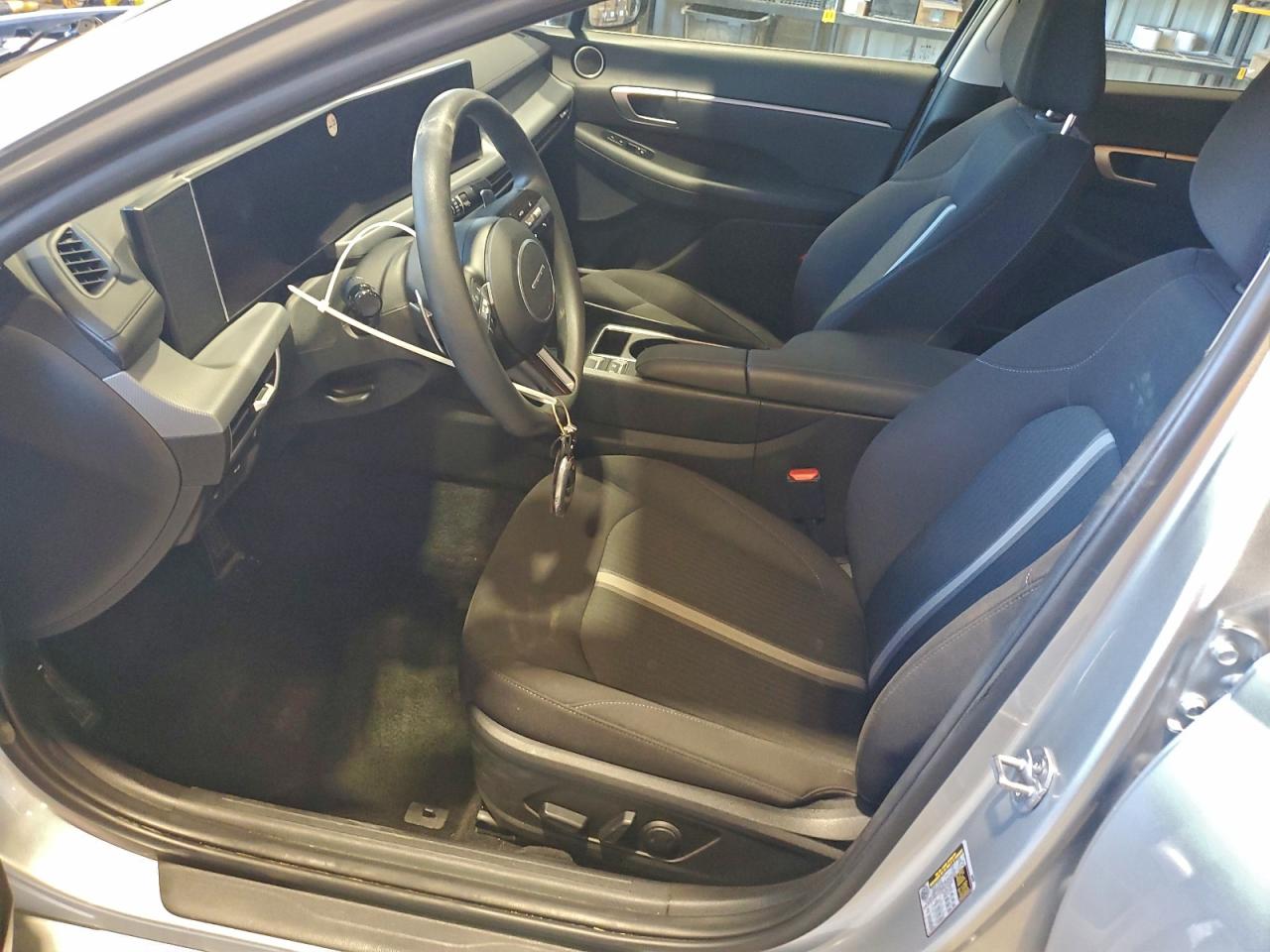 2025 HYUNDAI SONATA SEL photo 7