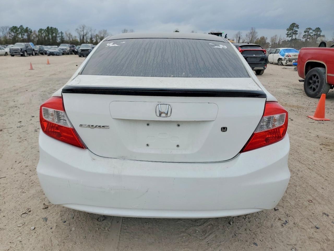 2012 HONDA CIVIC LX photo 6