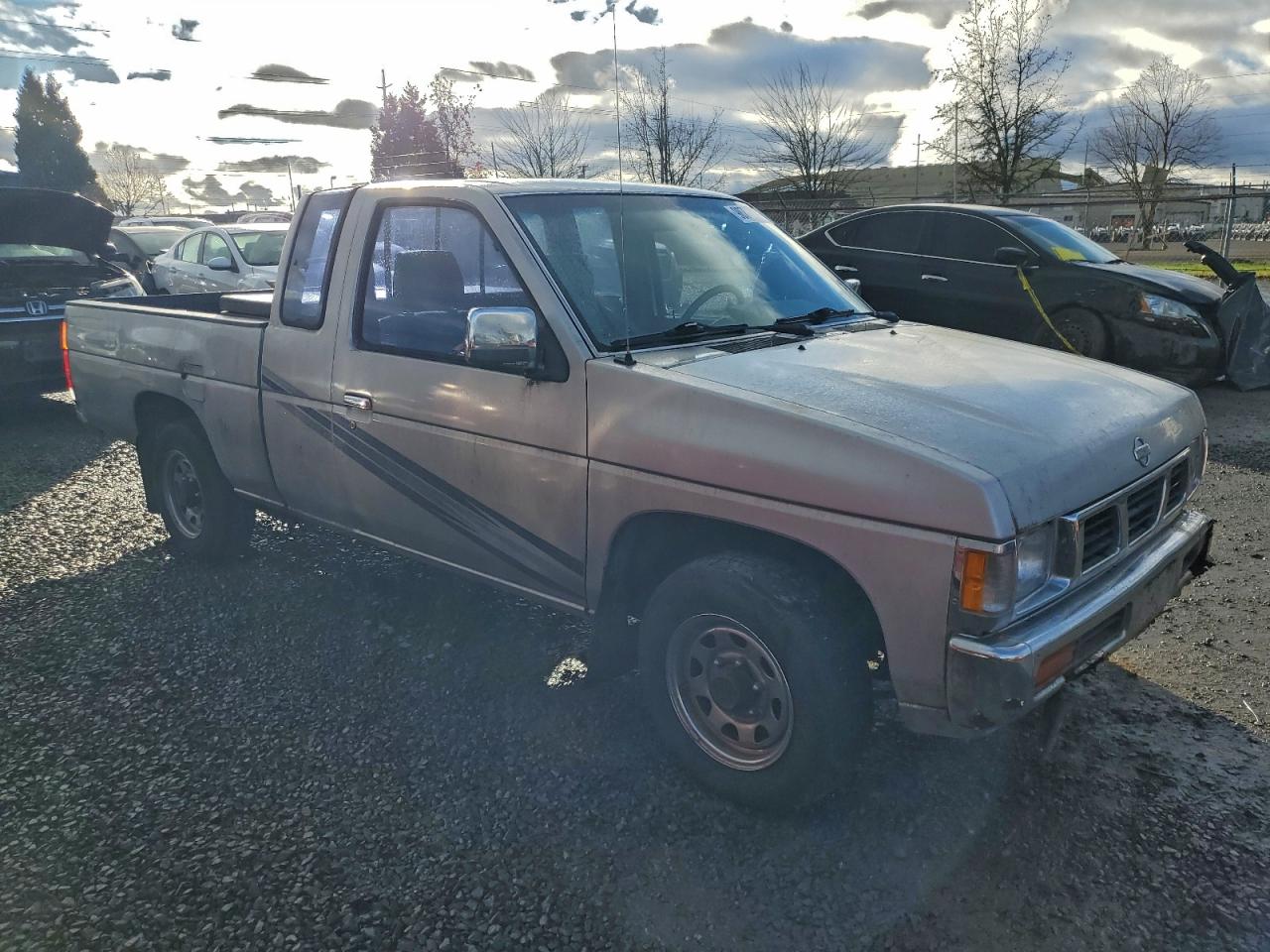 1993 NISSAN TRUCK KING CAB photo 4