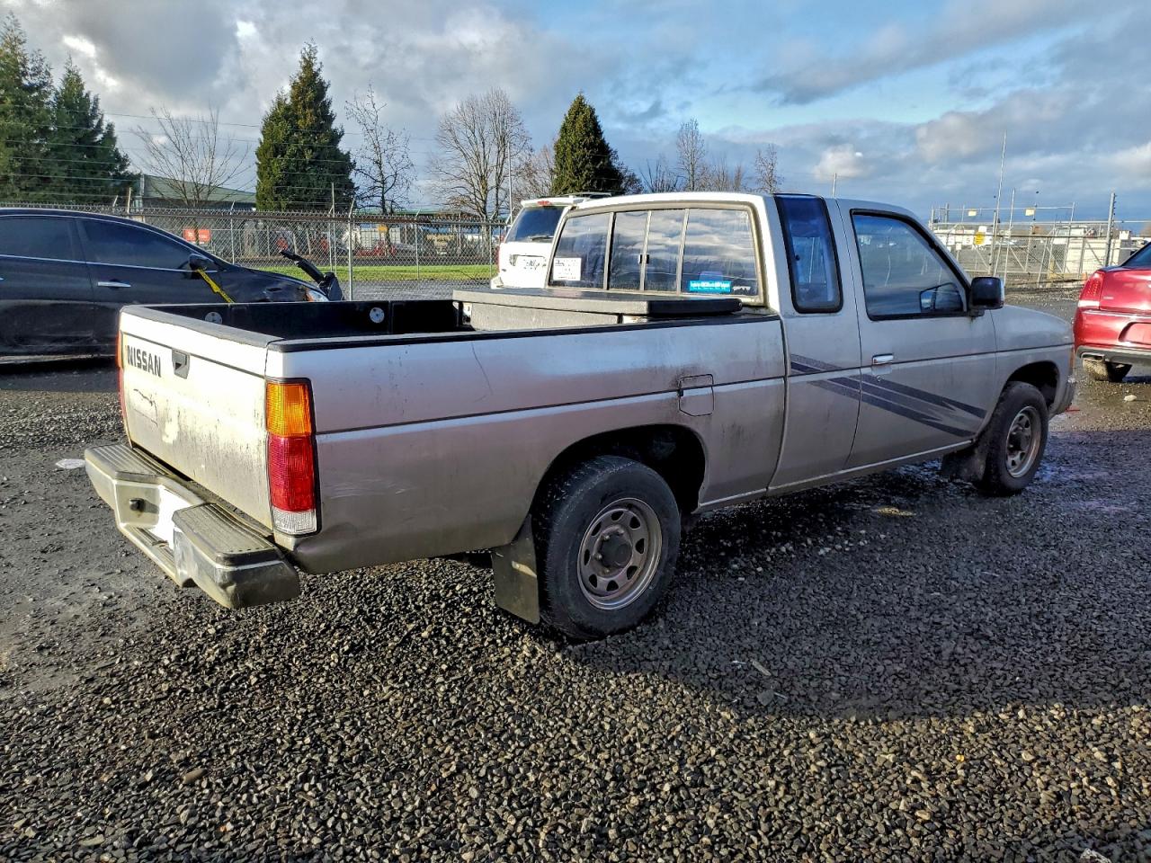 1993 NISSAN TRUCK KING CAB photo 3