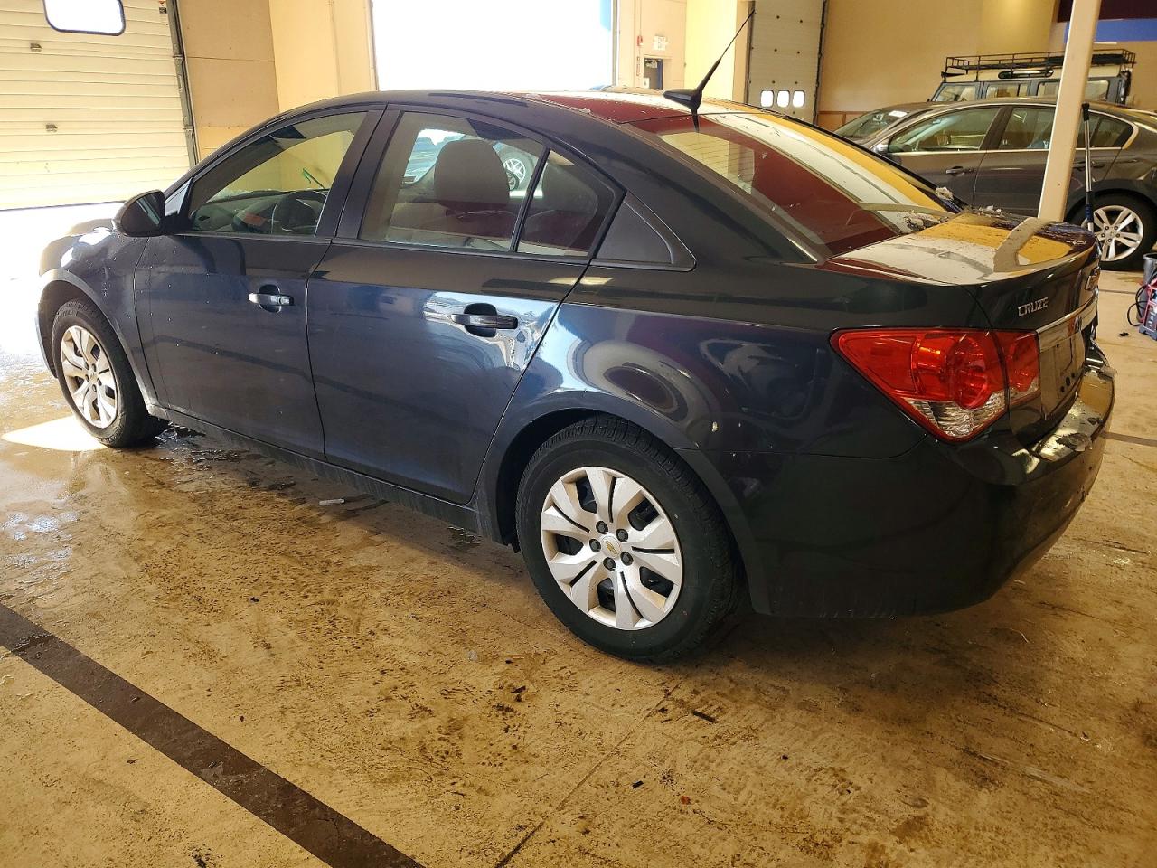 2014 CHEVROLET CRUZE LS photo 2