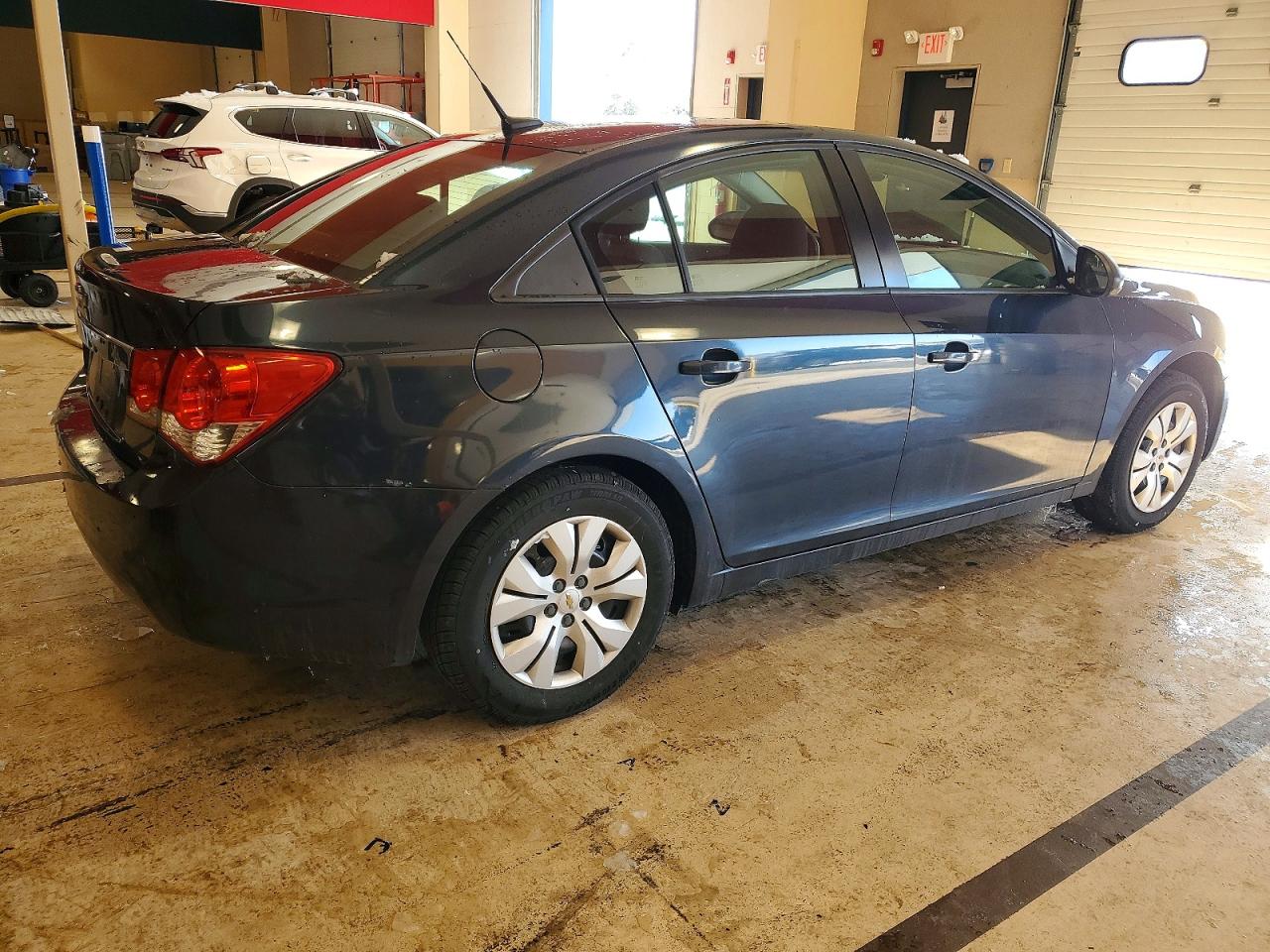 2014 CHEVROLET CRUZE LS photo 3