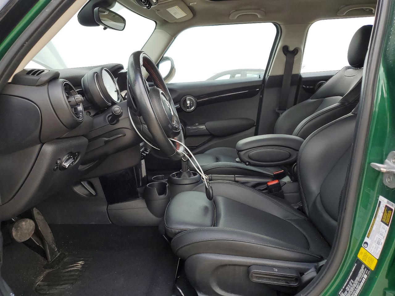 2020 MINI COOPER S photo 7