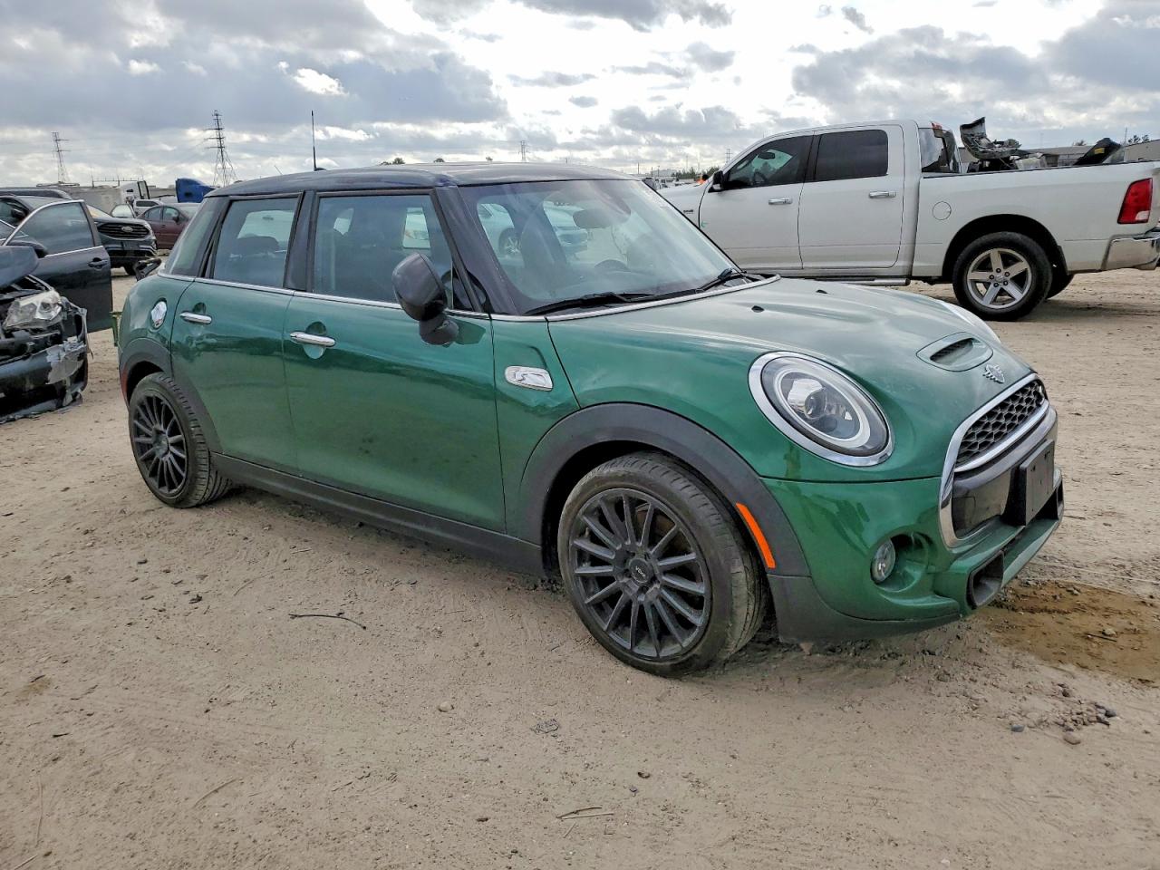 2020 MINI COOPER S photo 4
