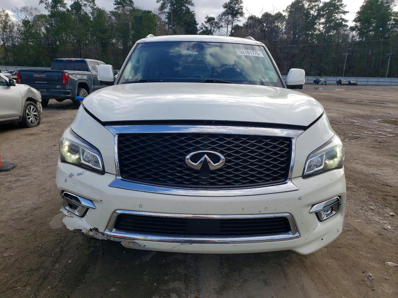 2017 INFINITI QX80 BASE photo 5