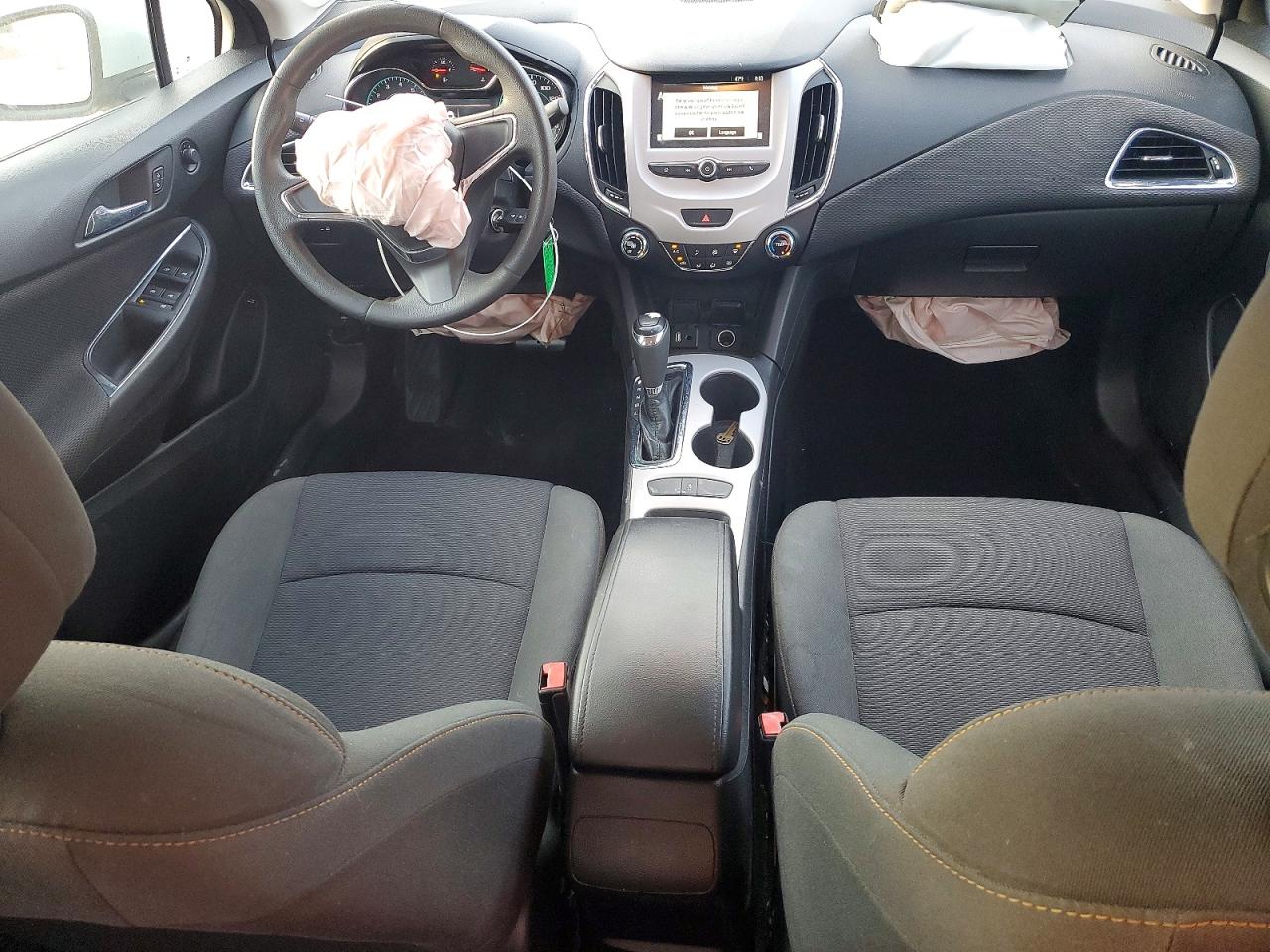 2017 CHEVROLET CRUZE LS photo 8