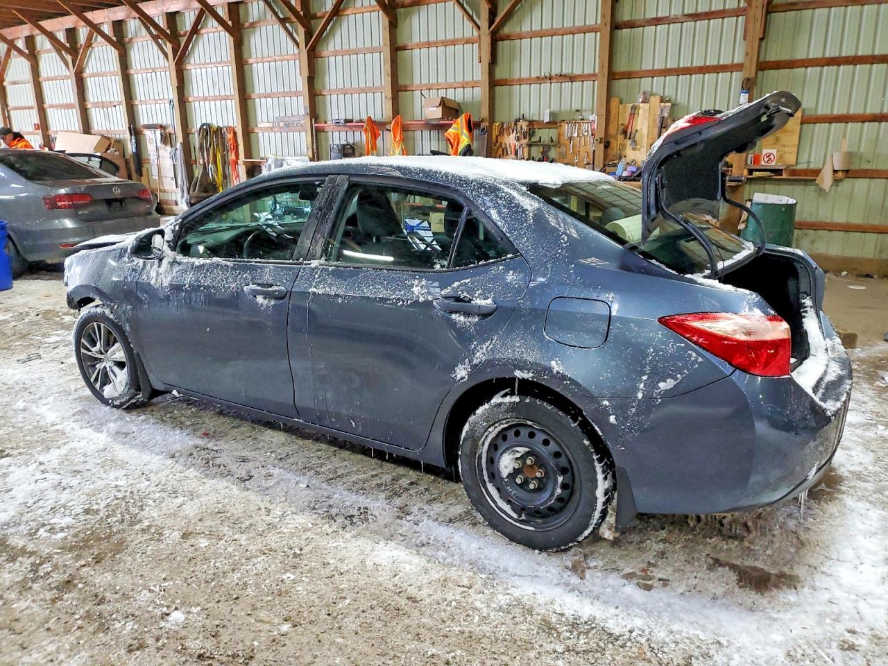 2019 TOYOTA COROLLA L photo 2