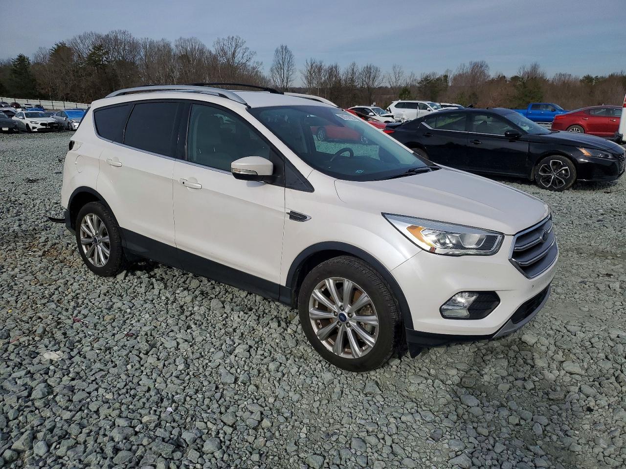 2017 FORD ESCAPE TITANIUM photo 4