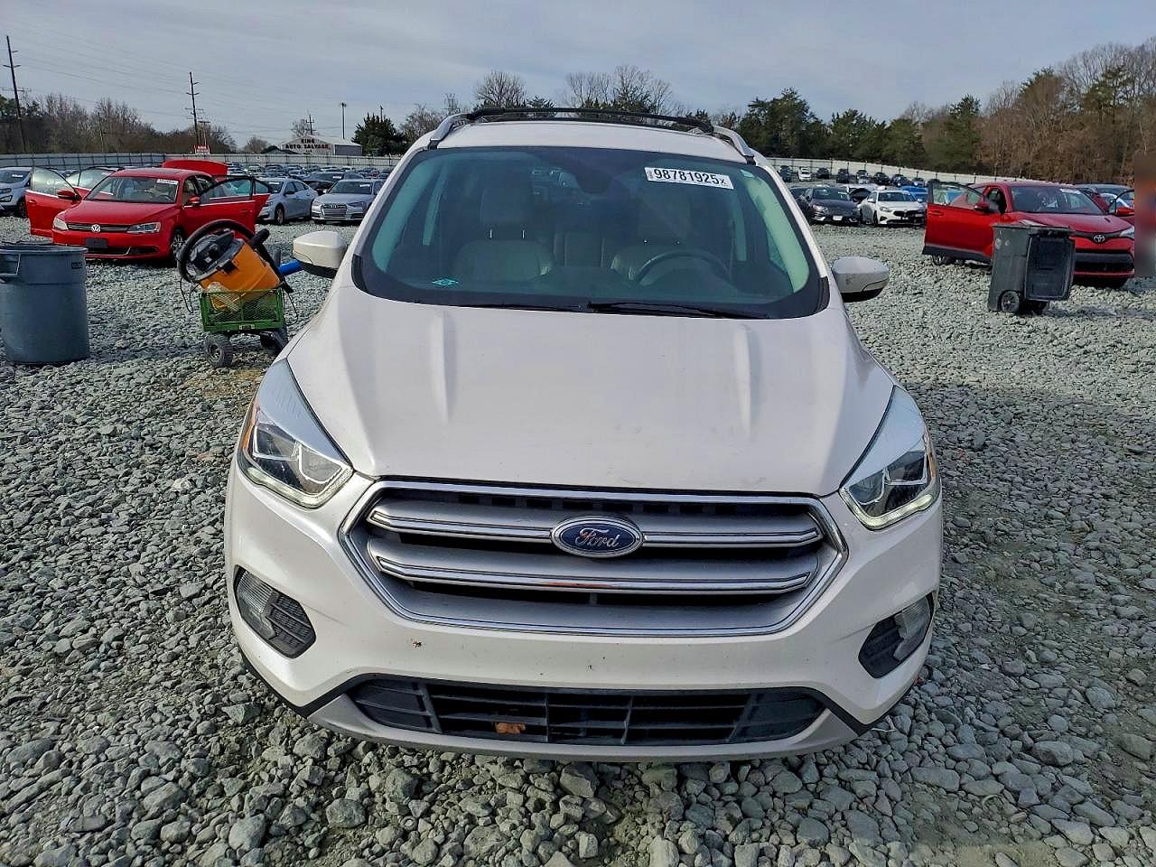 2017 FORD ESCAPE TITANIUM photo 5
