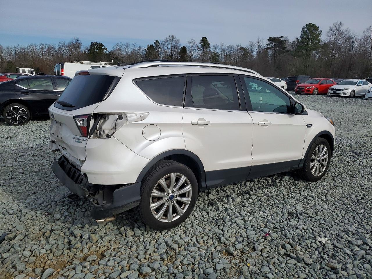 2017 FORD ESCAPE TITANIUM photo 3
