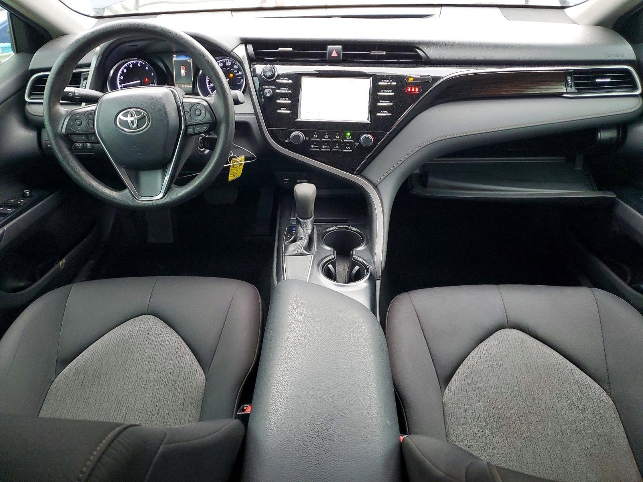 2019 TOYOTA CAMRY L photo 8