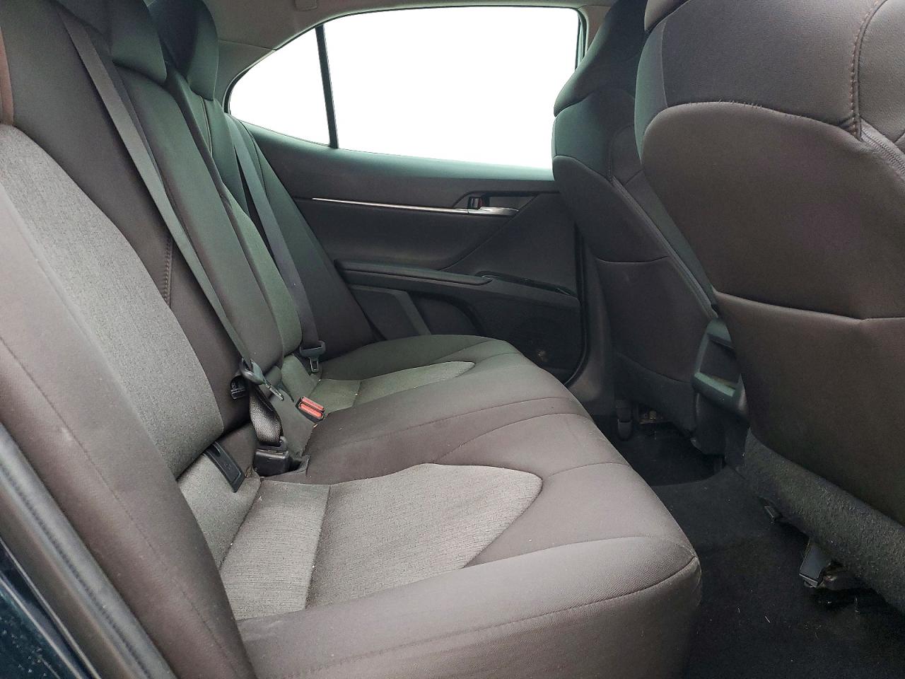 2019 TOYOTA CAMRY L photo 10