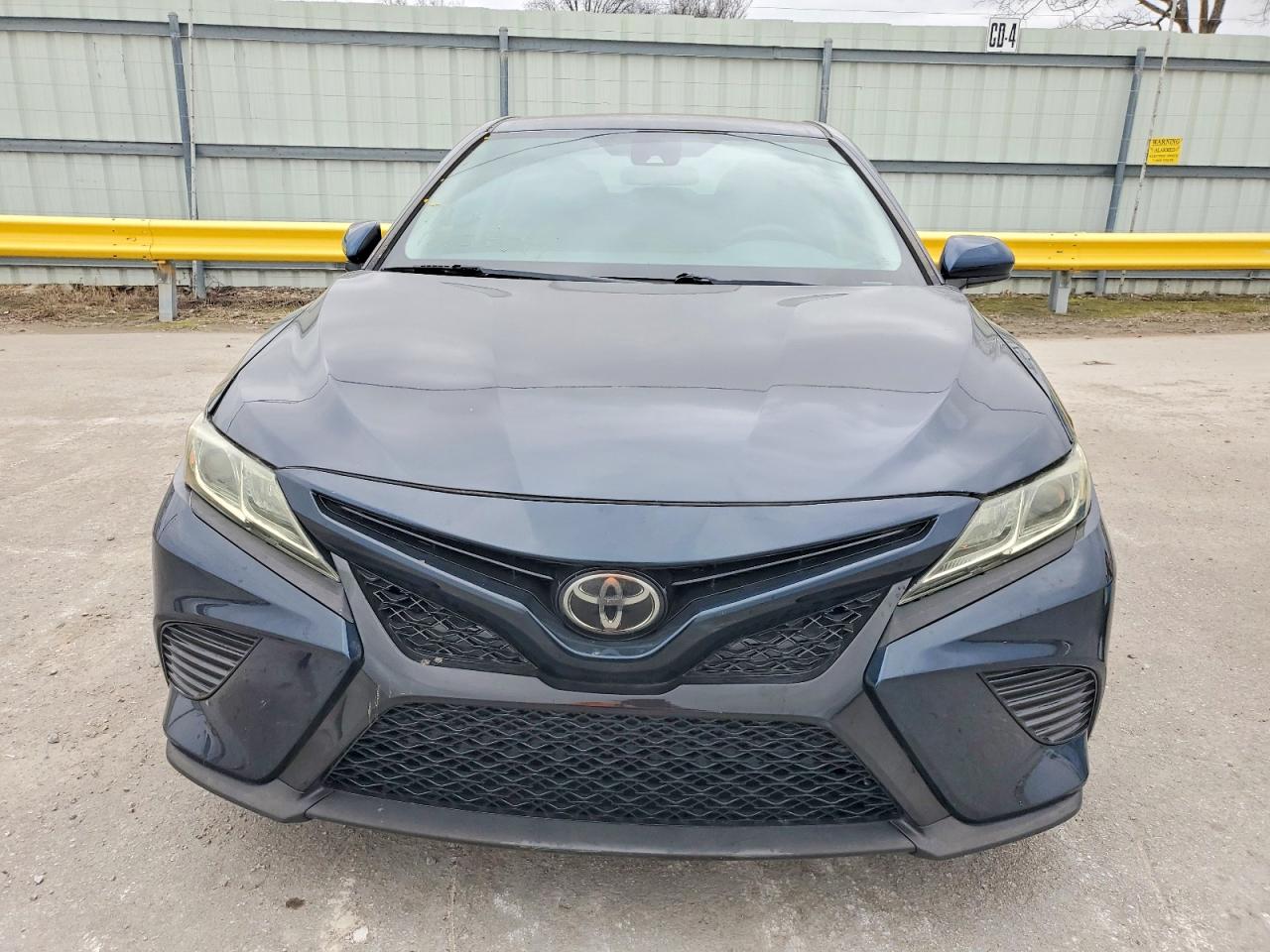 2019 TOYOTA CAMRY L photo 5