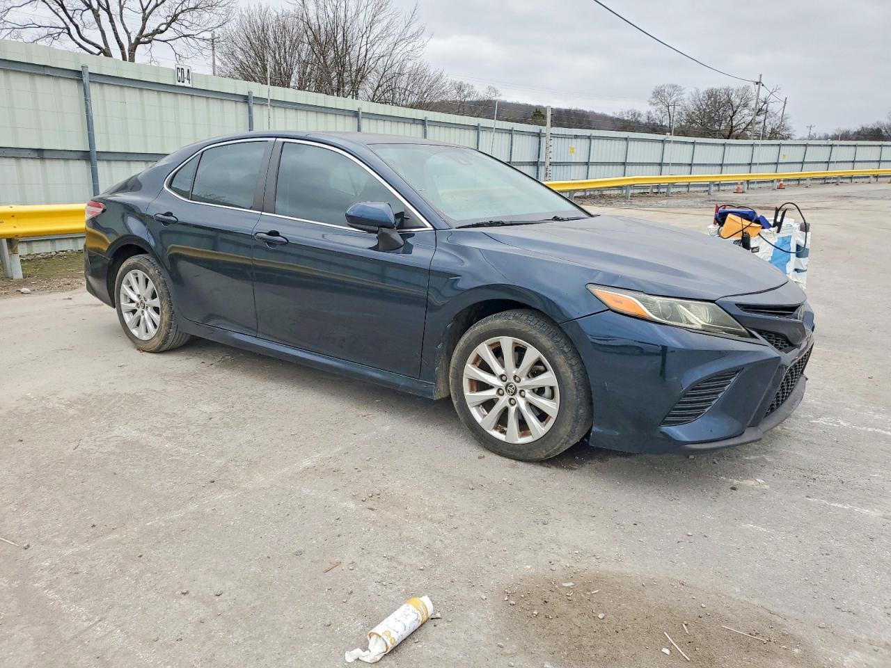 2019 TOYOTA CAMRY L photo 4