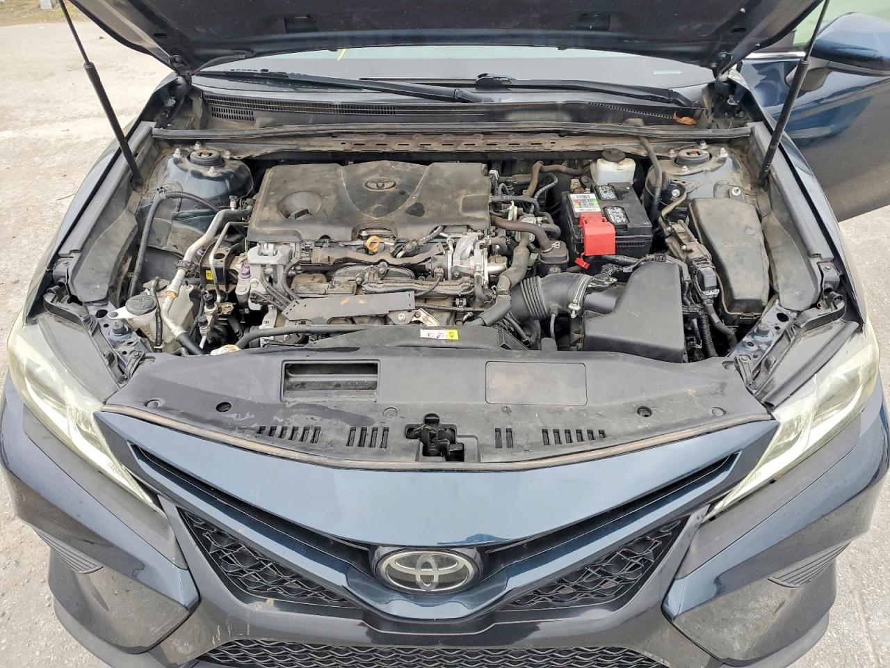 2019 TOYOTA CAMRY L photo 11