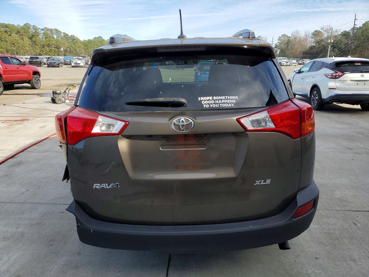2015 TOYOTA RAV4 XLE photo 6